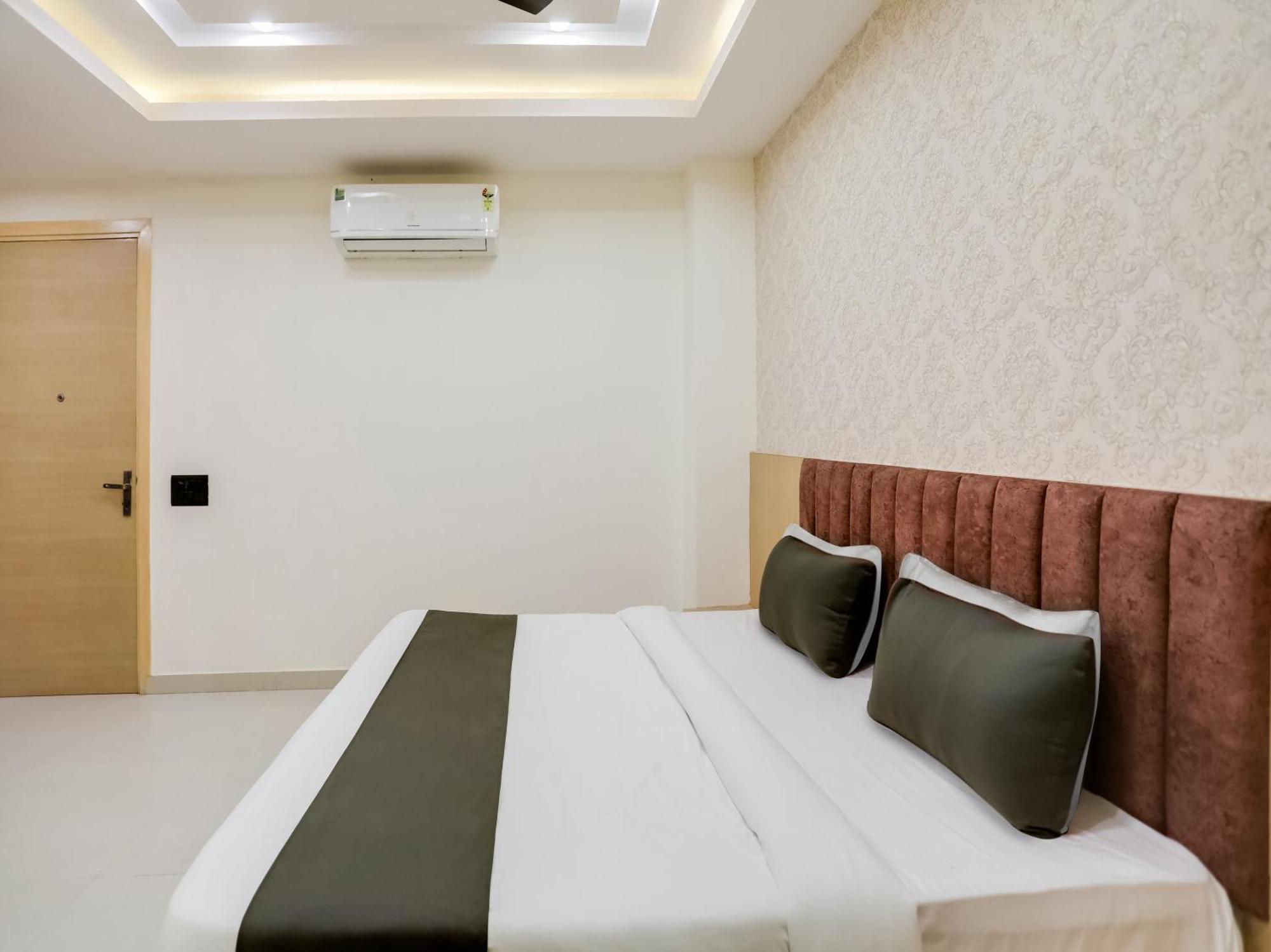 Townhouse Magnolia Corporate Stays Gurgaon Exterior foto